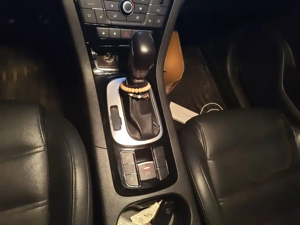 MG Roewe RX5 2017 2015 2.0TGI TST 4WD Flagship Edition