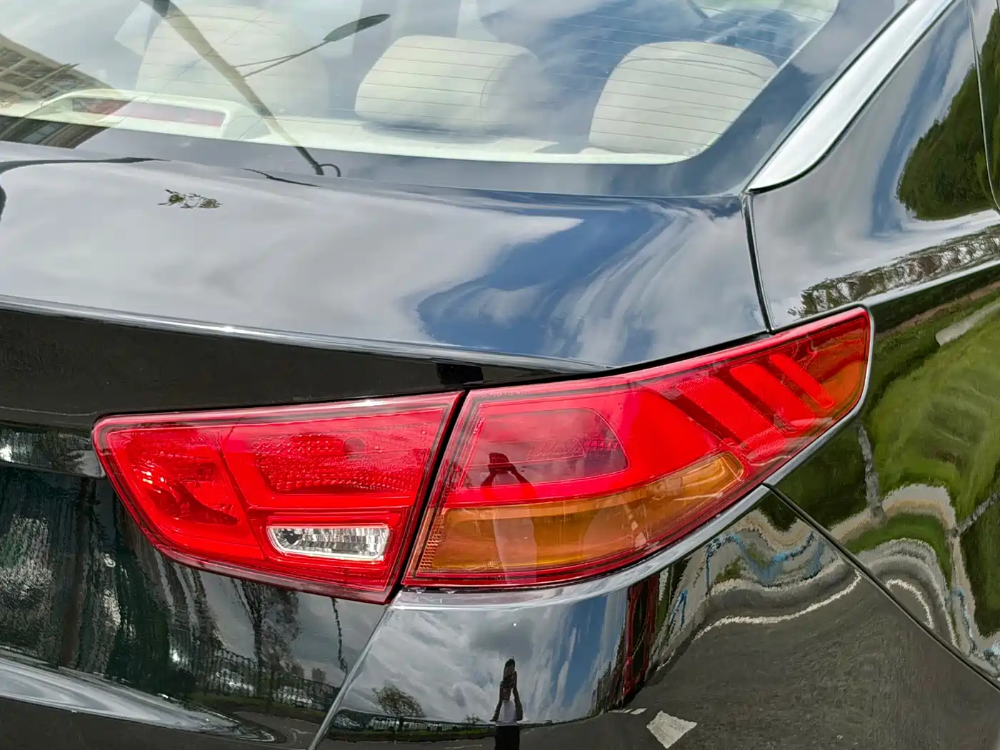 Photo 21 - Kia K5