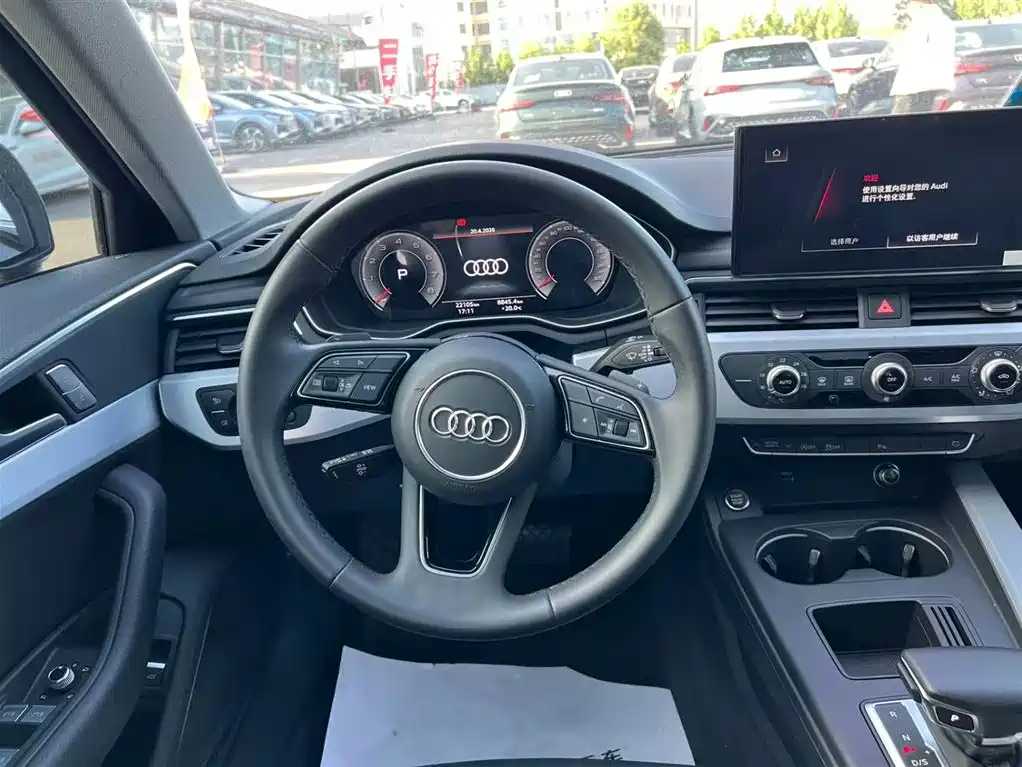 Audi A4L 2023 40 TFSI Fashion Dynamic фото 4
