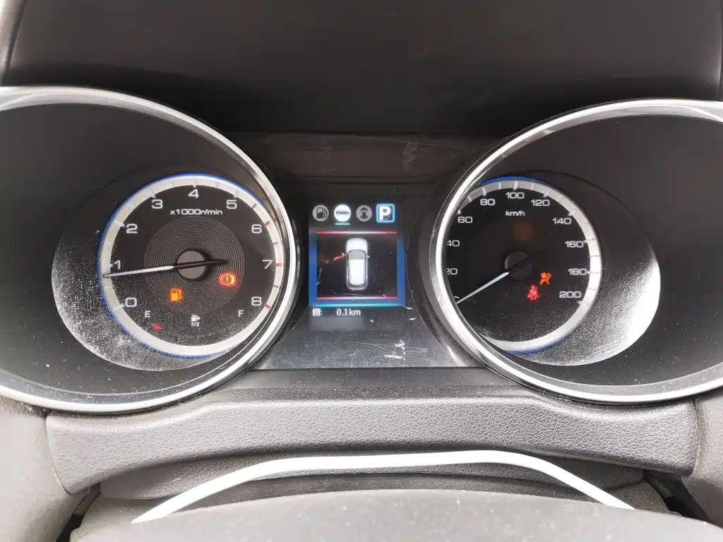 Dongfeng Aeolus Dongfeng Fengshen AX4 2019 2017 1.6L DCT Trendy