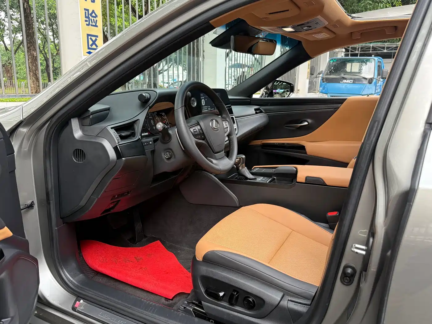 Lexus ES 2021 200 Excellence Edition фото 7
