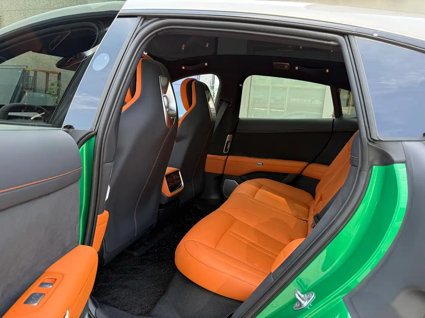 Xiaomi Auto Xiaomi YU7 2025 Extended Range AWD Pro фото 12