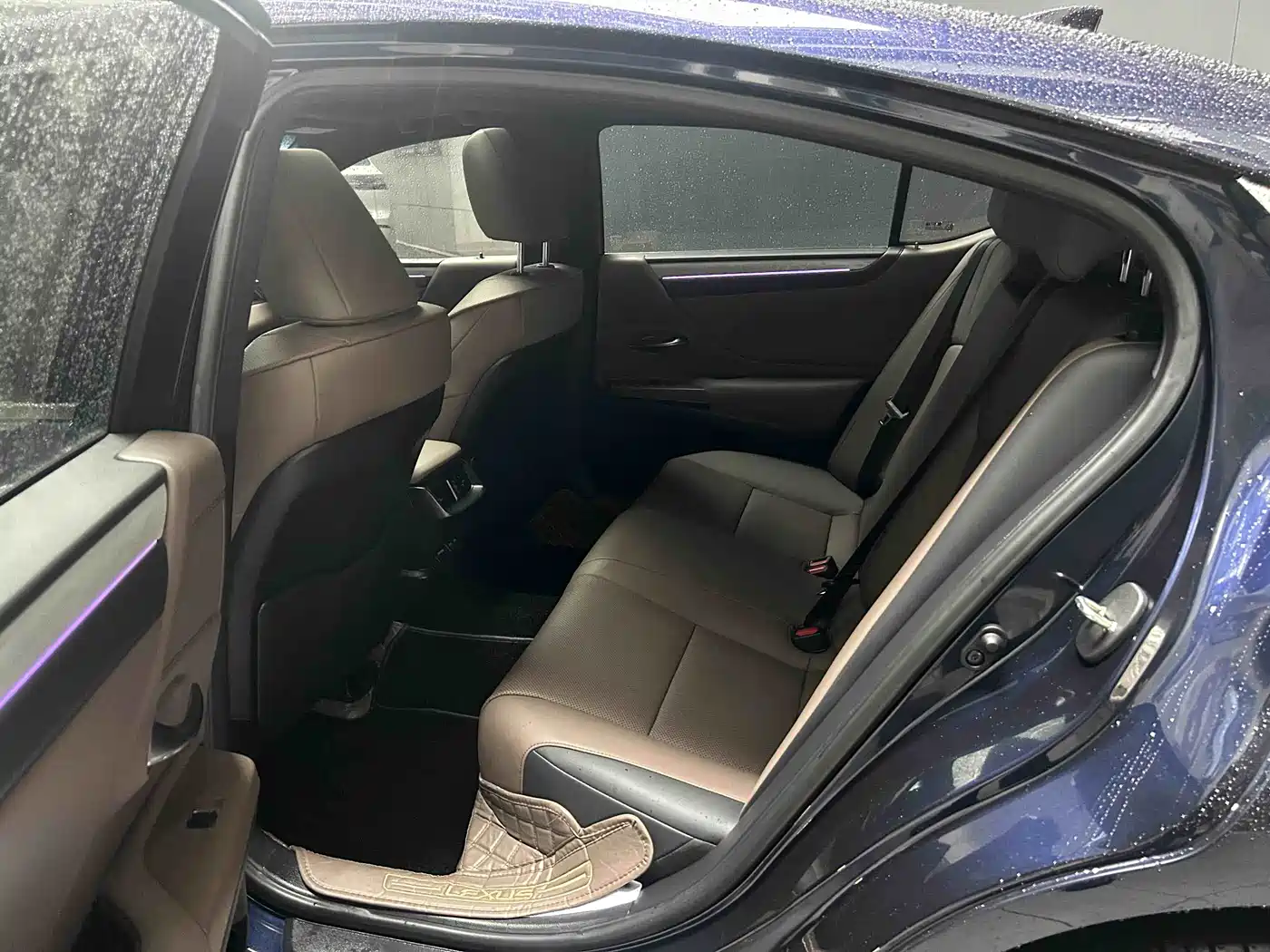 Lexus ES 2025 200 Ultimate Edition фото 10