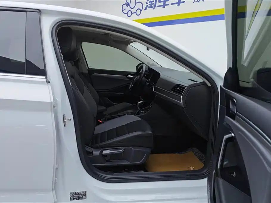 Volkswagen Sagitar 2021 280TSI DSG Surpassing Edition фото 8