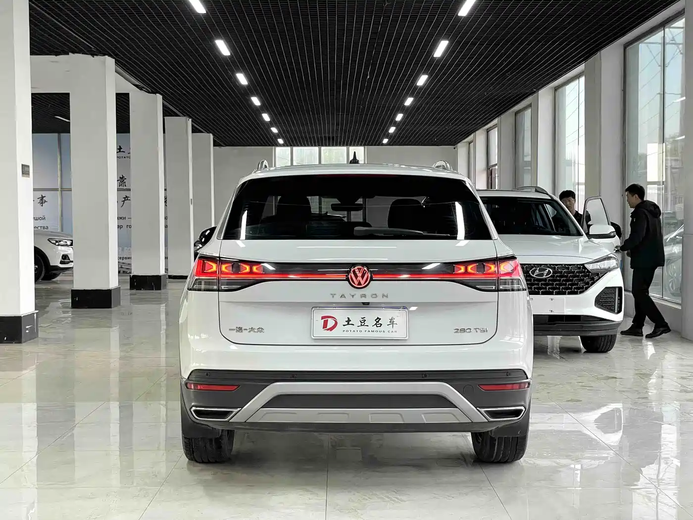 Volkswagen Tayron 2023 280TSI 2WD Luxury Plus Advanced Edition фото 5