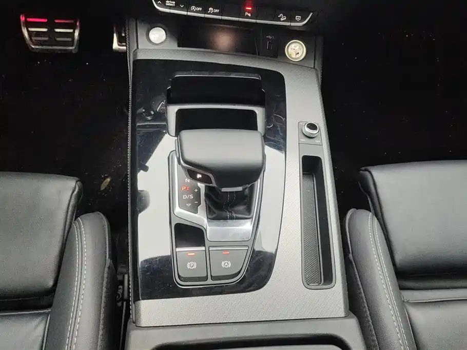 Audi Q5L 2023 40T Luxury Dynamic фото 16