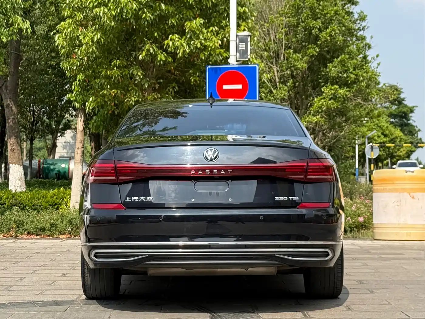 Volkswagen Passat 2022 330TSI Elite Edition фото 8