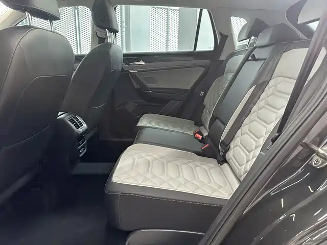 Volkswagen Tayron 2023 330TSI 2WD Luxury Plus Advanced Edition — фото 5