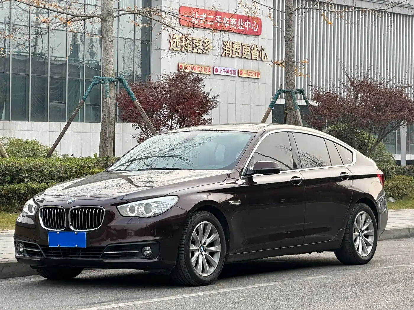 BMW 5 Series GT 2014 528i Leading