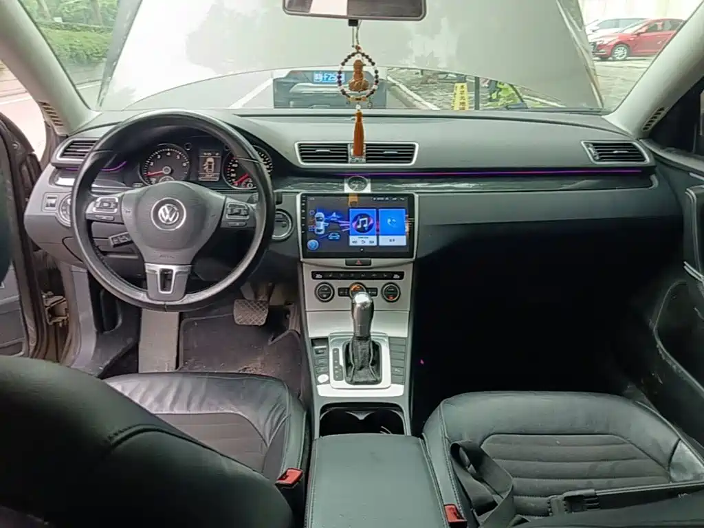 صورة 10 - Volkswagen Magotan
