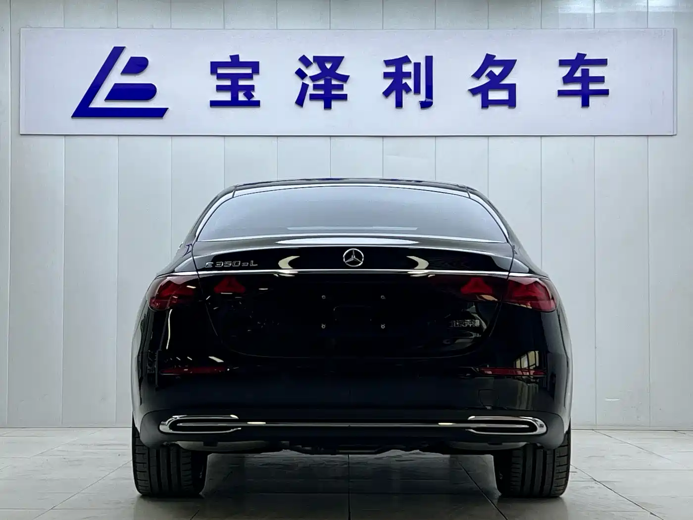 Mercedes-Benz E-Class New Energy 2024 E 350 e L Plug-in Hybrid Sedan фото 4