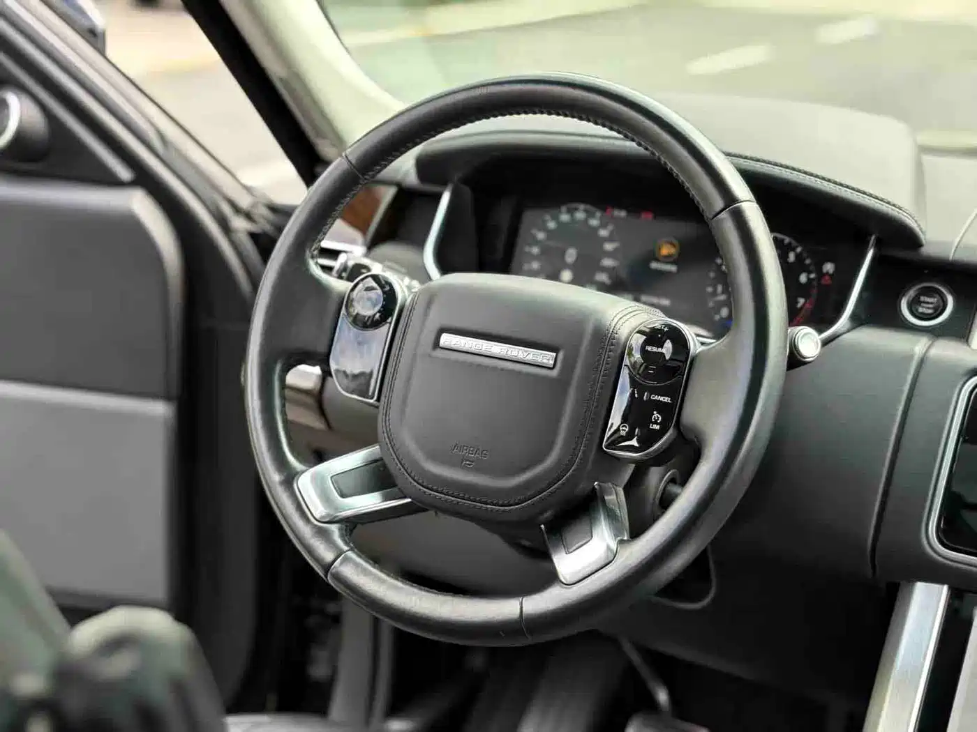Land Rover Range Rover 2021 3.0 L6 Heritage Edition фото 20