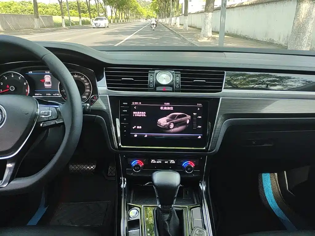 Volkswagen Phideon 2018 Facelift 380TSI FWD Business фото 13