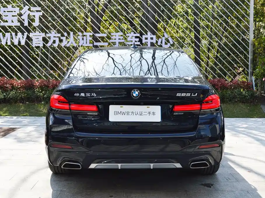 BMW 5 Series 2022 Model Second Facelift 525Li M Sport Package фото 5