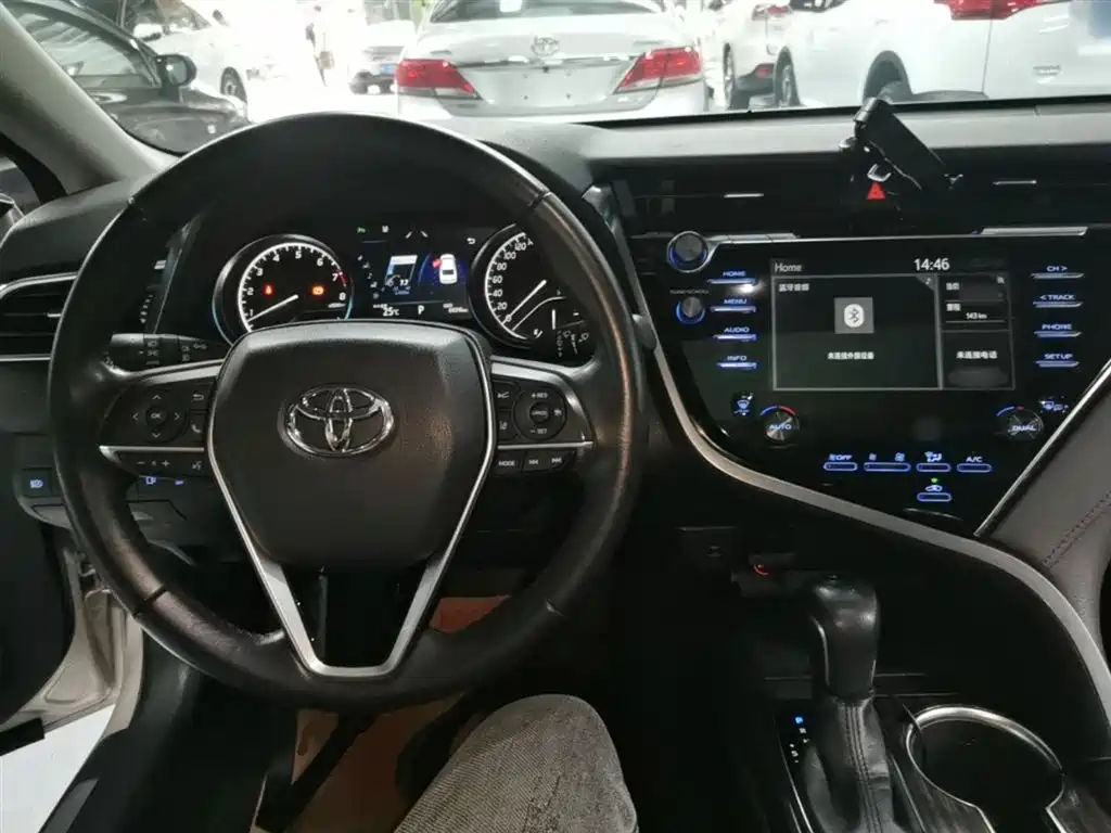 Toyota Camry 2018 2.5G Luxury Edition фото 10