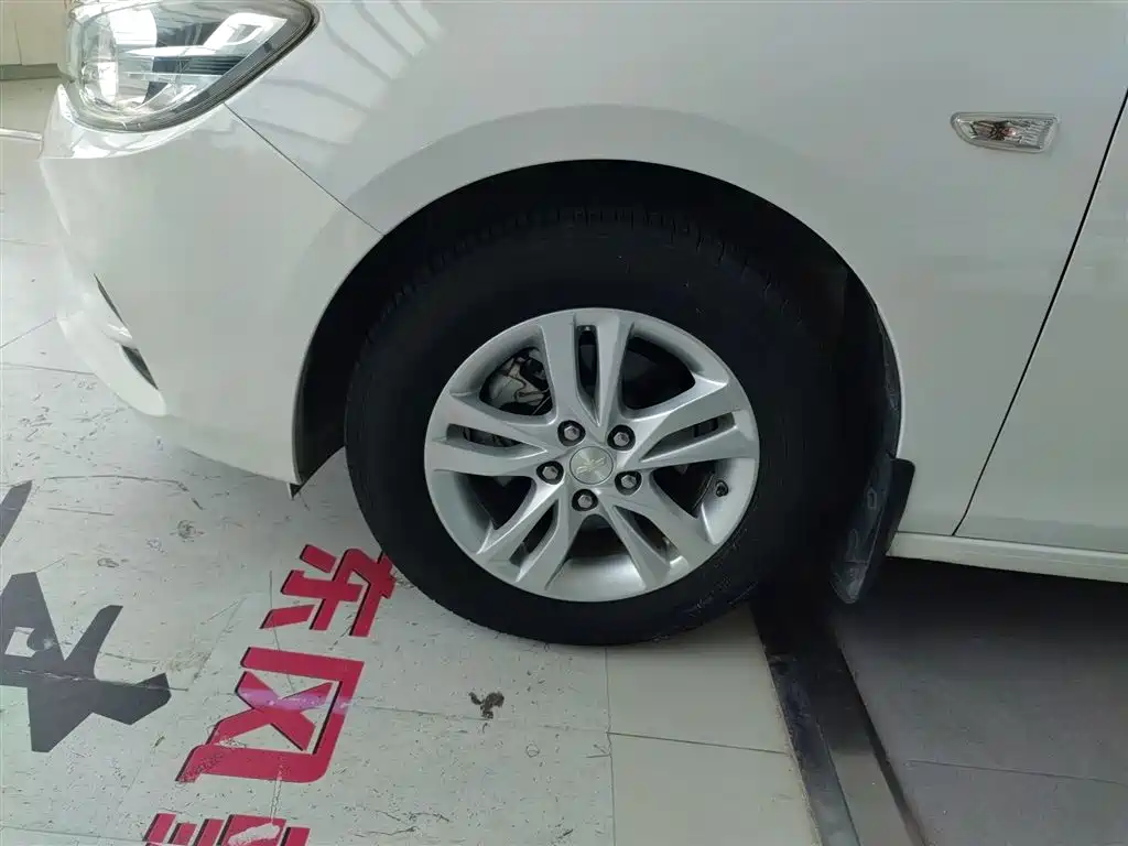 Chevrolet Cavalier 2018 320 Auto Joy Edition фото 25