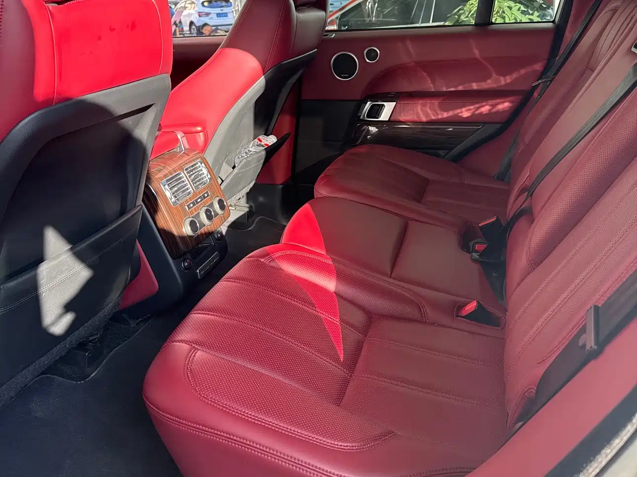 Land Rover Range Rover 2015 3.0 TDV6 Vogue фото 16