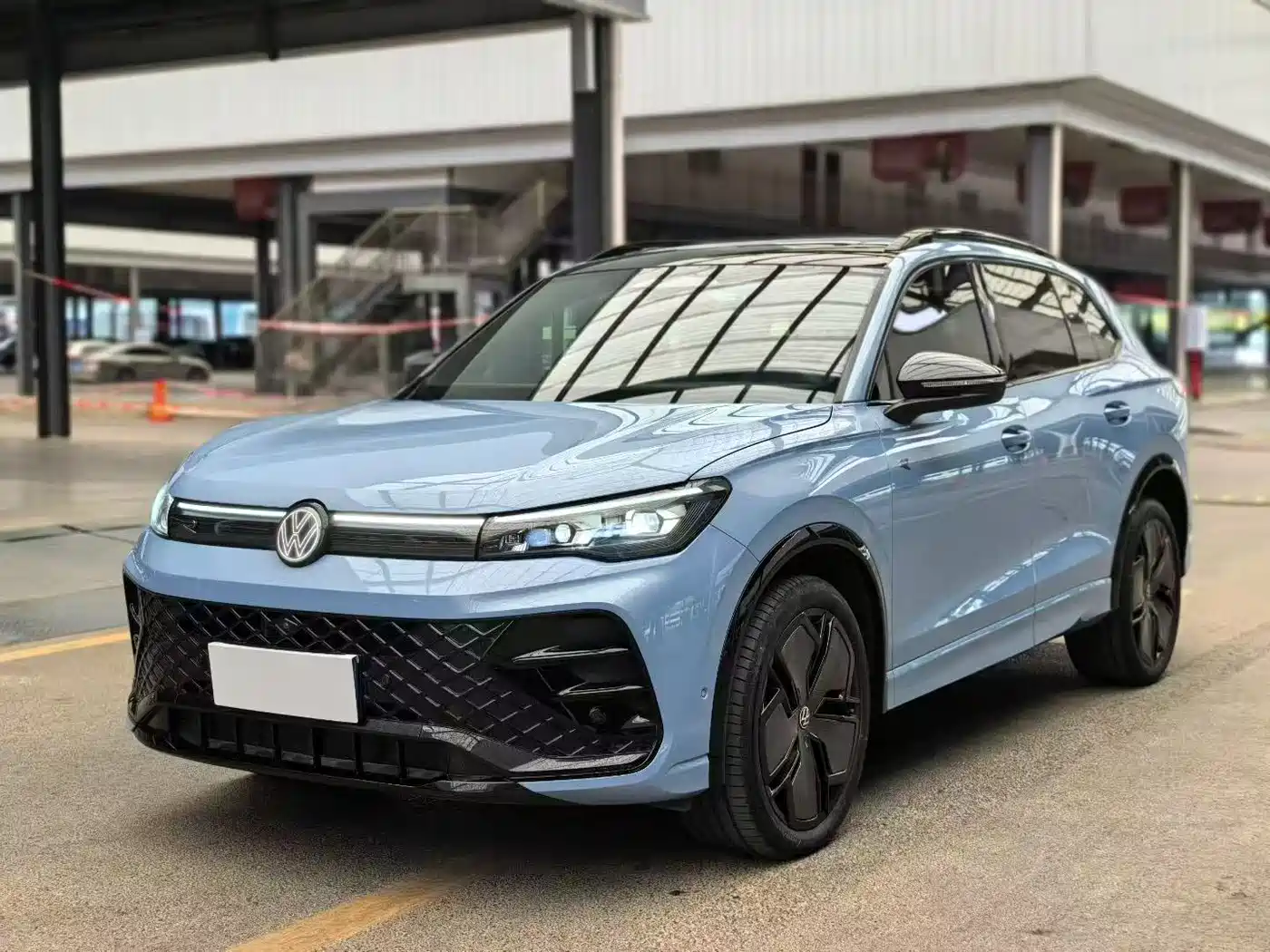 Volkswagen Tiguan L 2024 PRO 380TSI 4WD R-Line Premium Edition