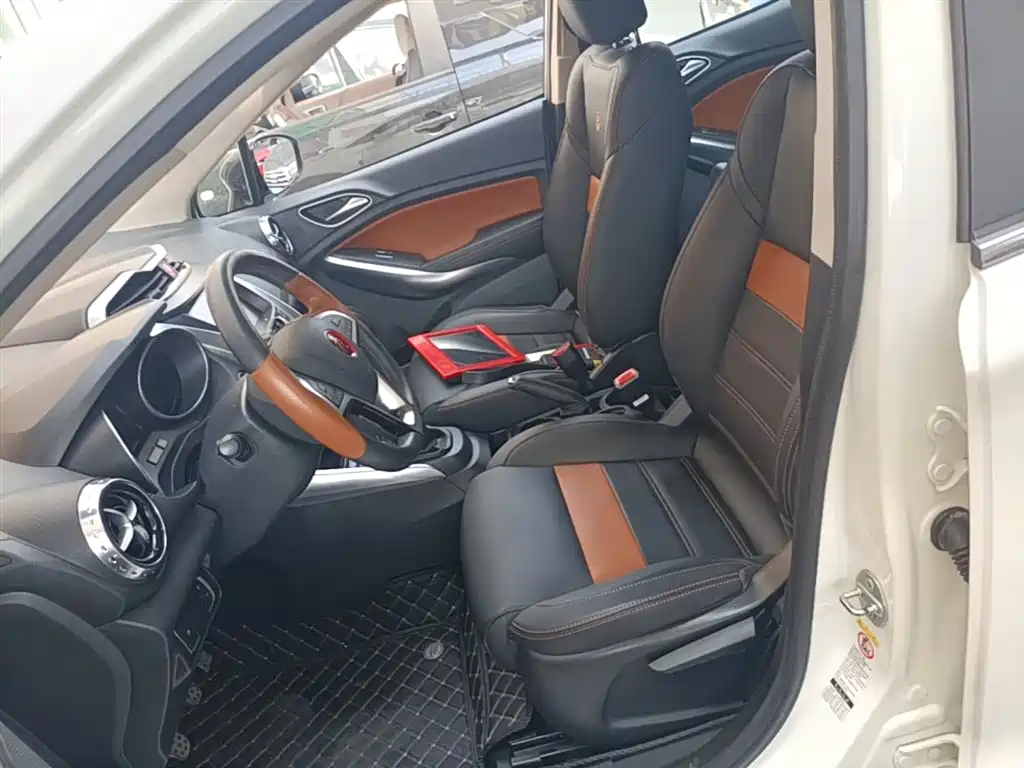 BYD Yuan 2016 1.5L Manual Premium фото 15