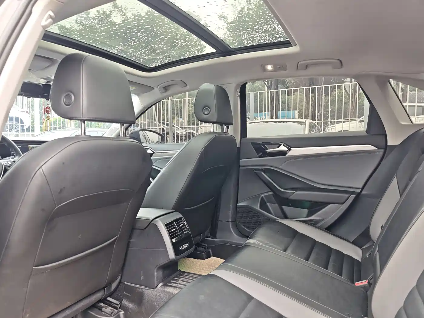 Volkswagen Sagitar 2022 280TSI DSG Surpassing Edition фото 16