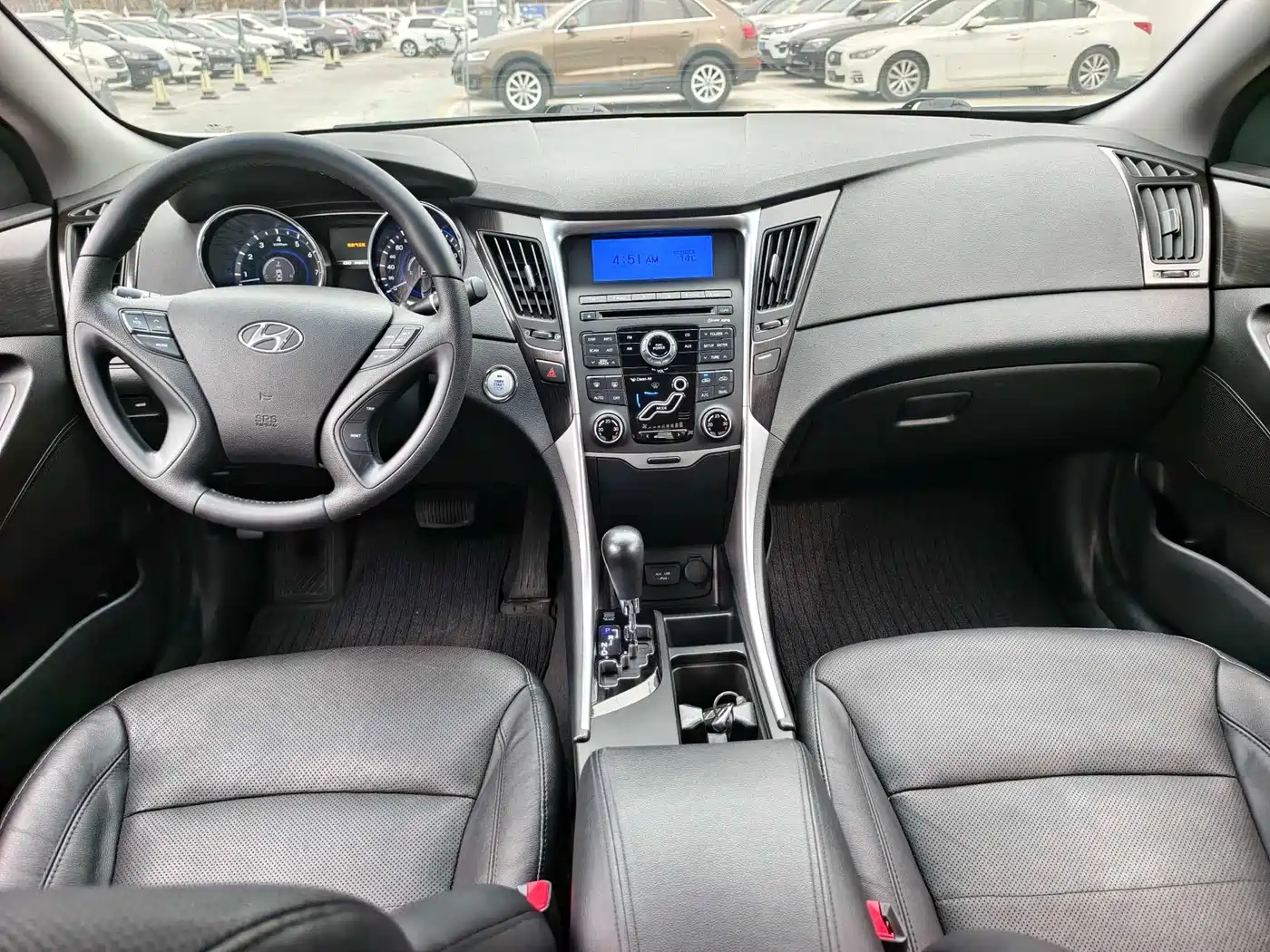 Hyundai Sonata 2011 2.0L Auto Premium Edition фото 6