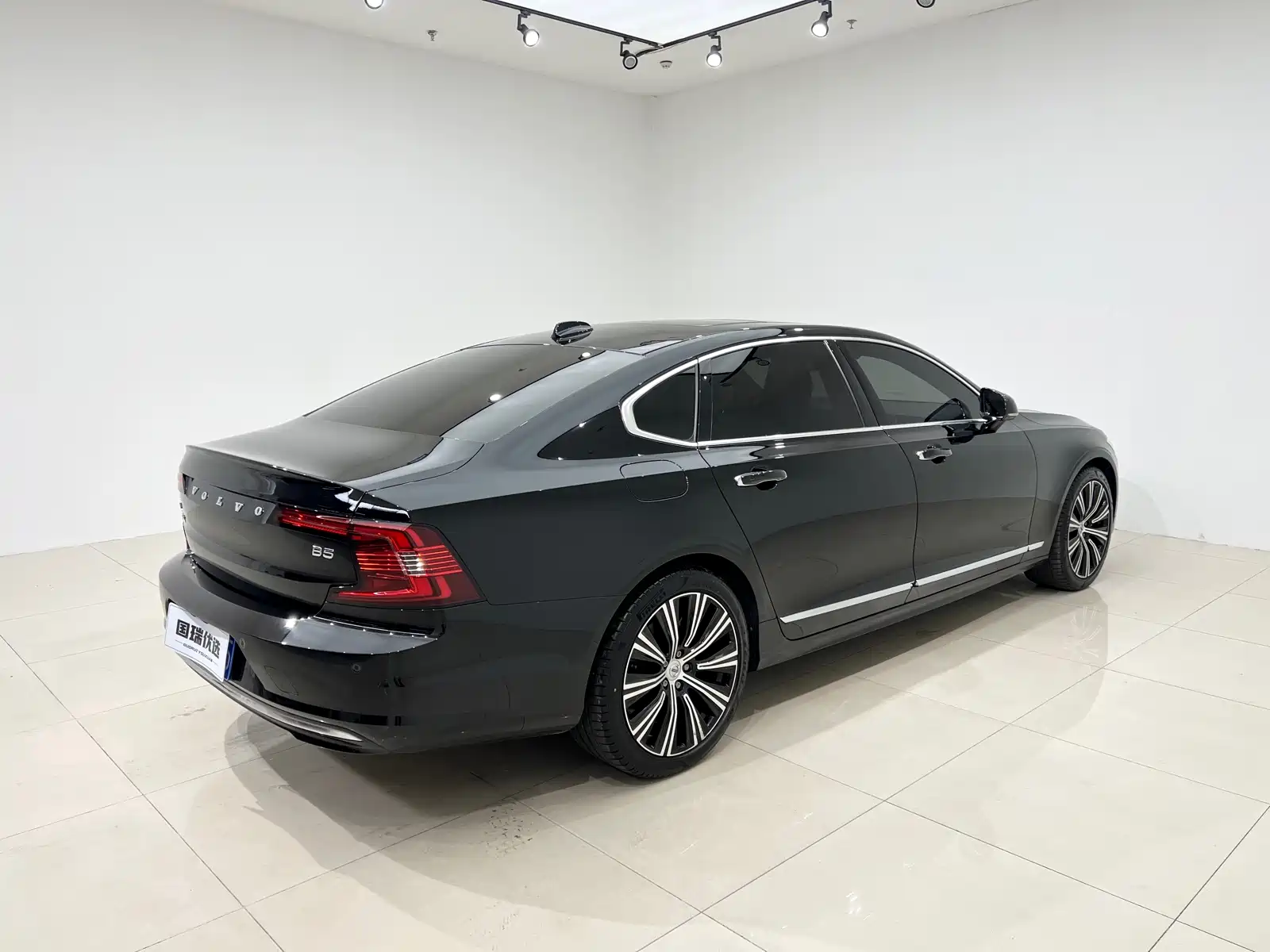 Фото 6 - Volvo S90