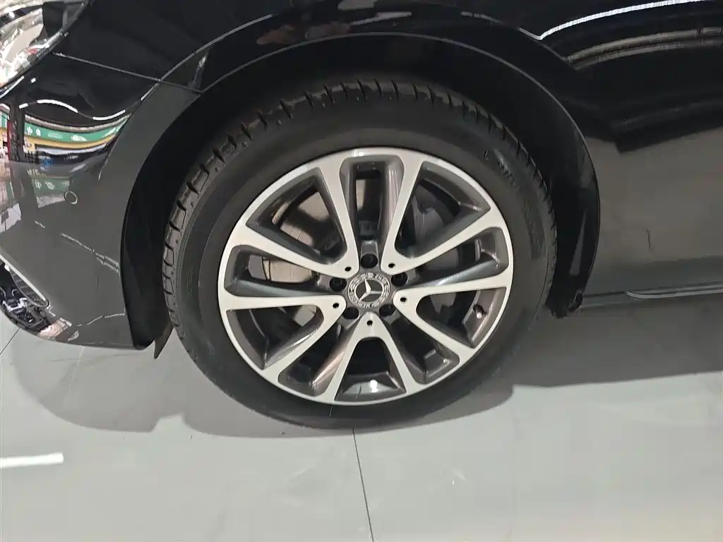 Mercedes-Benz E-Class 2018 Facelift E 300 L Luxury фото 25
