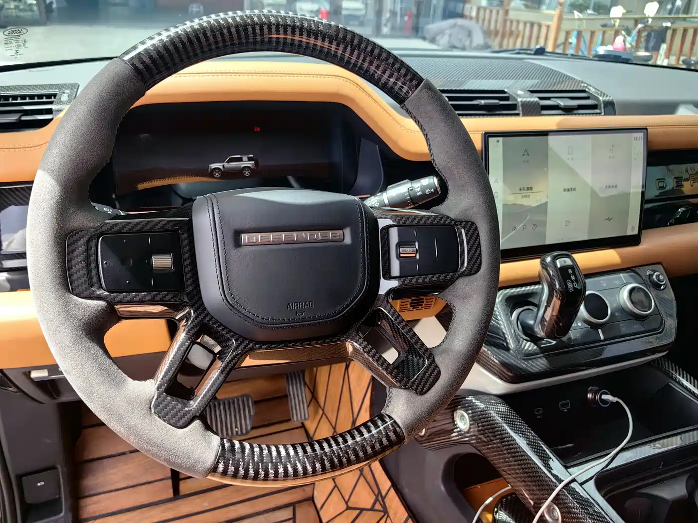 Land Rover Defender 2023 Model 90 2.0T P300 SE фото 16