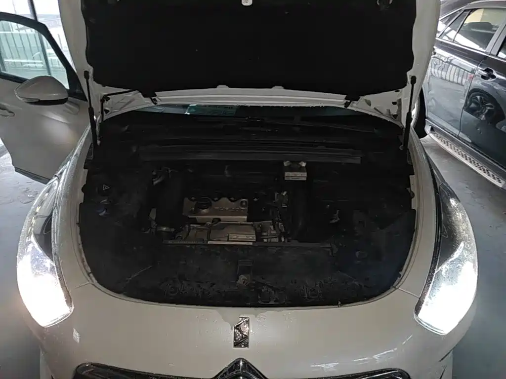 DS 5 2014 2014 1.6T Luxury THP200