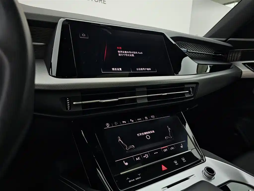 Audi Q6 2023 50 TFSI quattro Soaring Edition One фото 13