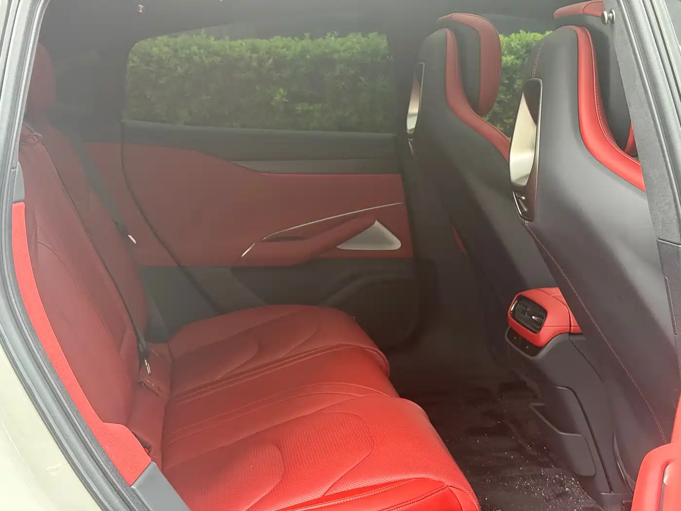 Xiaomi Auto Xiaomi SU7 2024 AWD Extended Range Advanced Smart Driving Max Edition фото 16