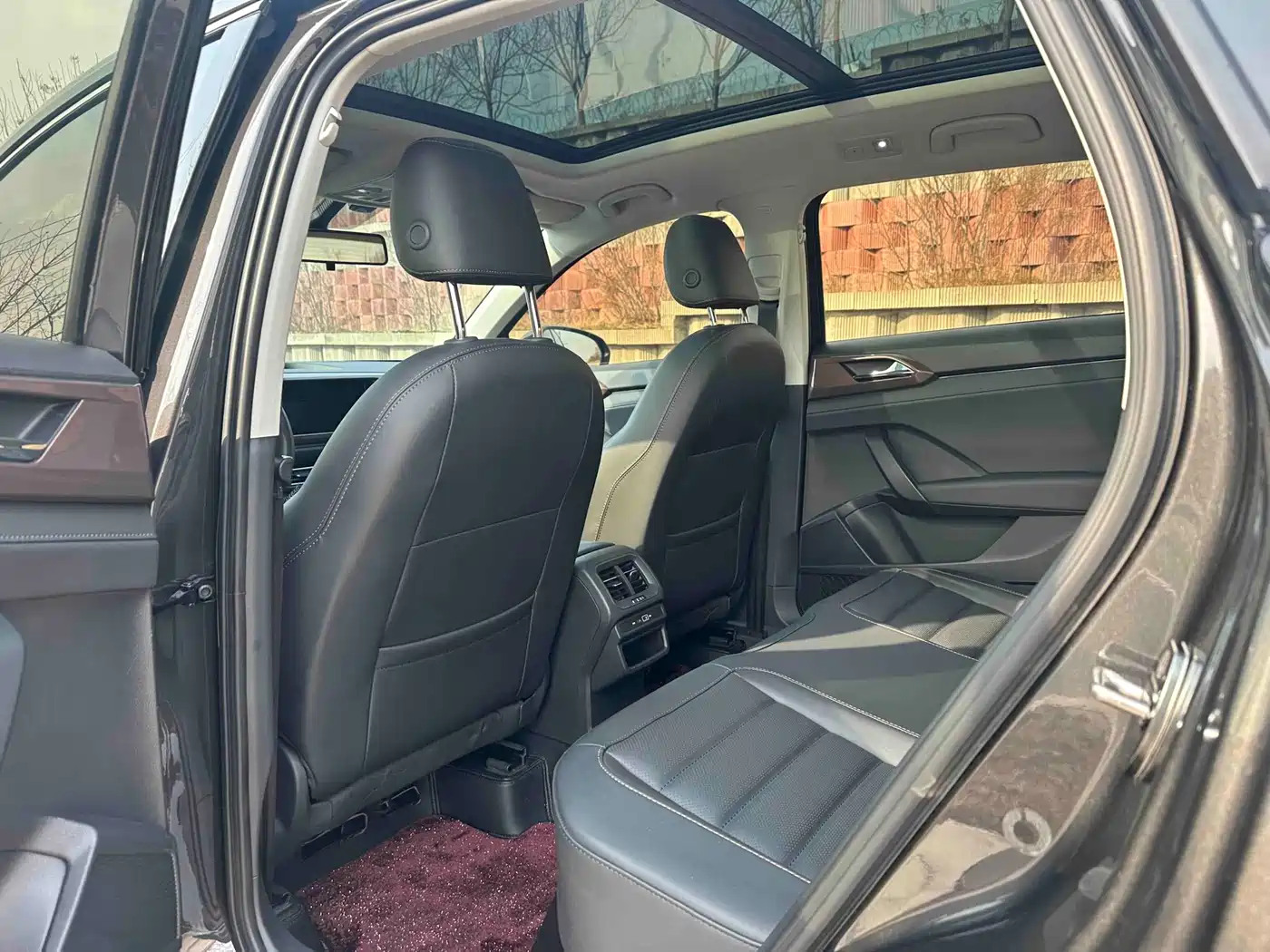 Volkswagen Tharu 2022 280TSI FWD Luxury Edition фото 5