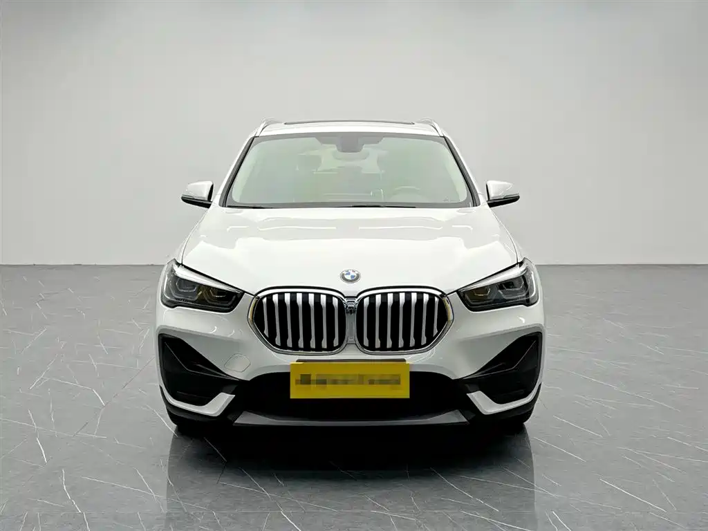 BMW X1 2021 sDrive25Li Leading фото 2