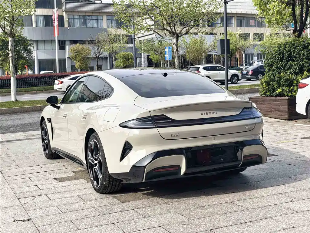XIAOMI CAR XIAOMI SU7