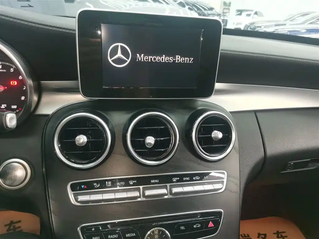 Mercedes-Benz C-Class 2018 C 200 L Sport Edition фото 13