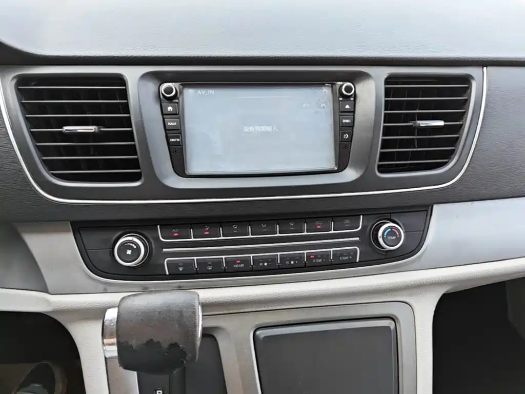 SAIC Maxus Maxus G10 2015 2014 Model Year 2.0T Auto Elite