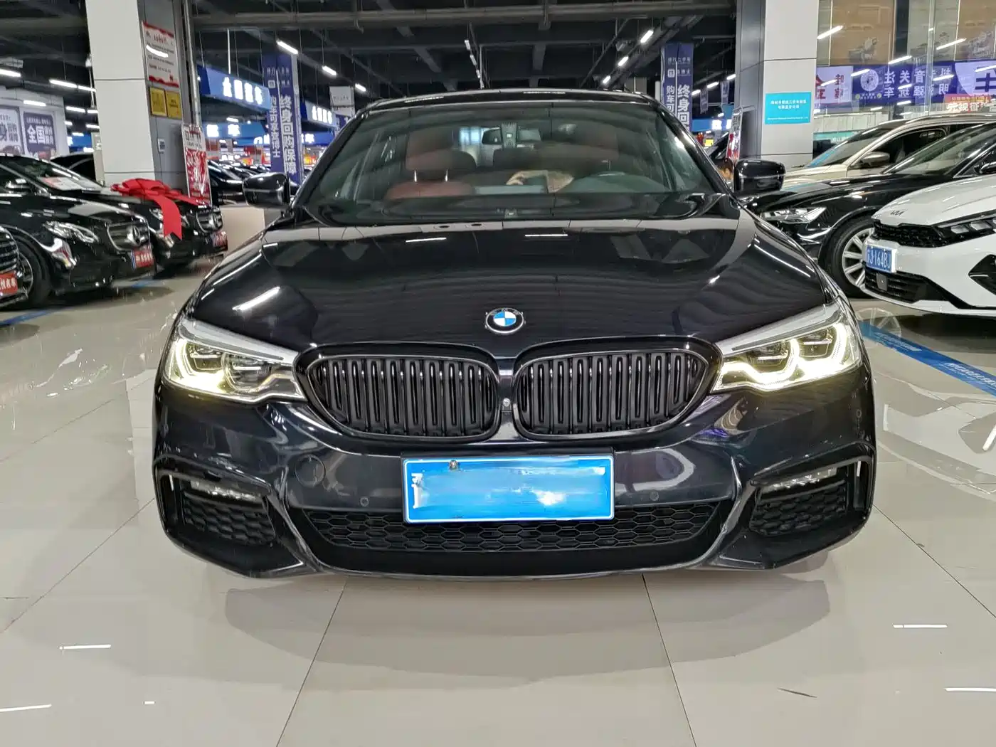 BMW 5 Series 2019 530Li Premium M Sport Package фото 14