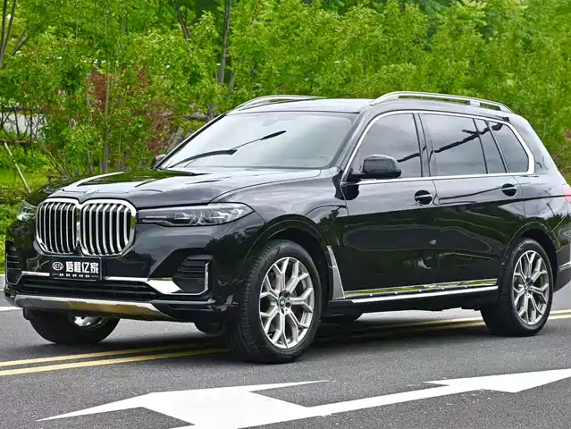 BMW X7 2022