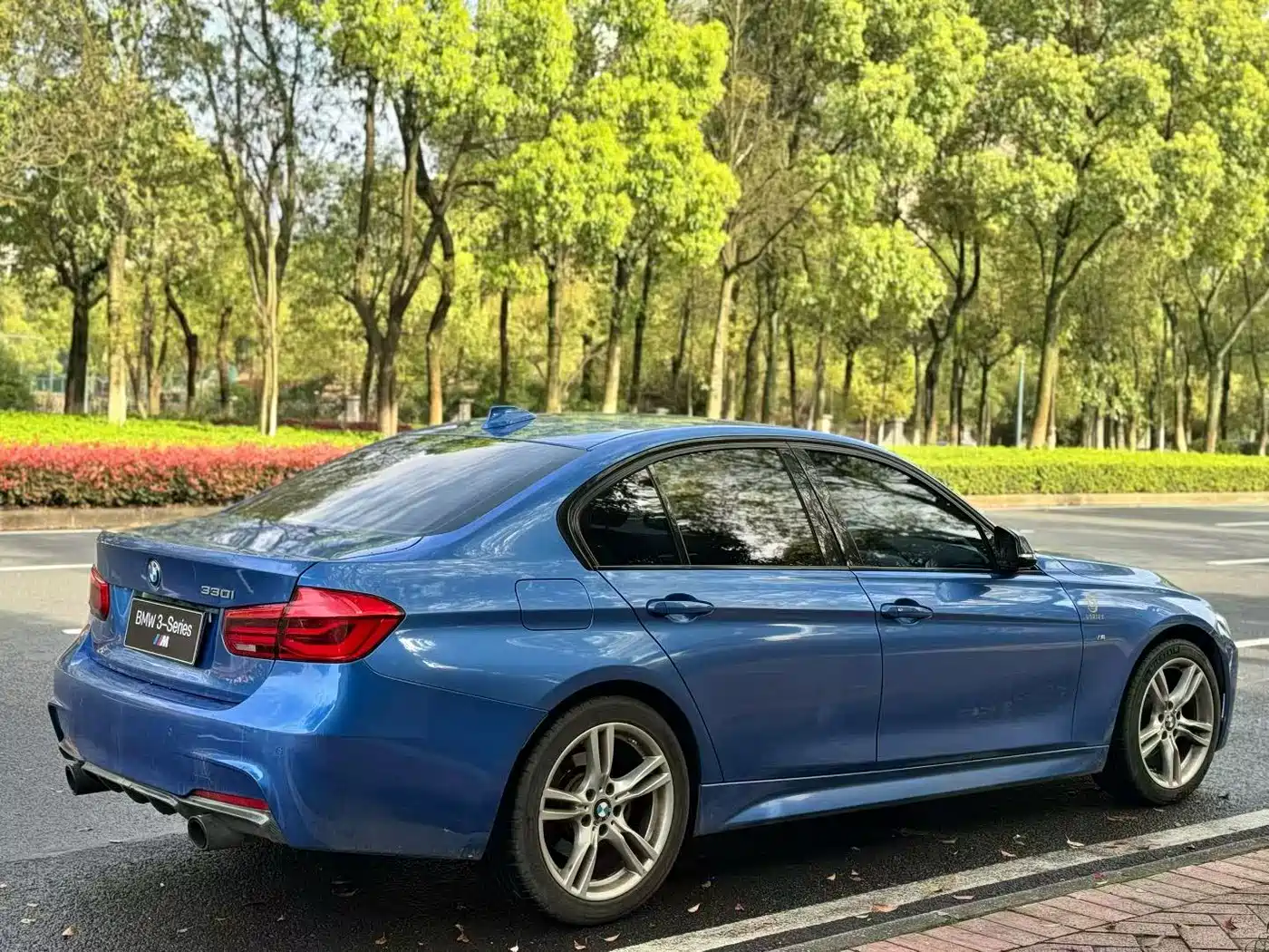 BMW 3 Series 2017 330i M Sport фото 7