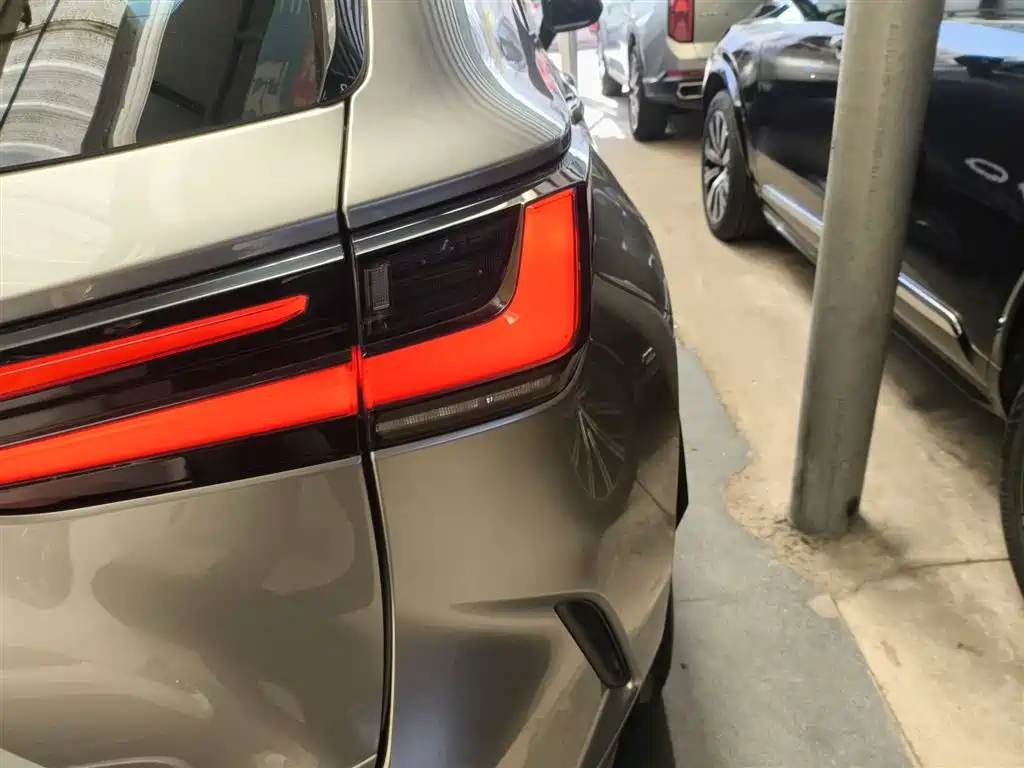Lexus NX 2023 260 FWD Dynamic Edition фото 8