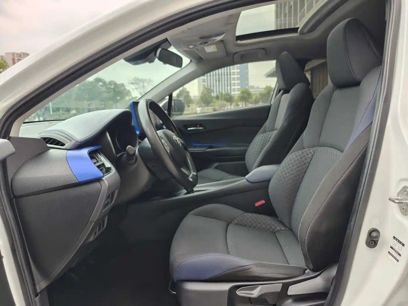 Toyota C-HR 2021 2.0L Comfort Edition фото 8