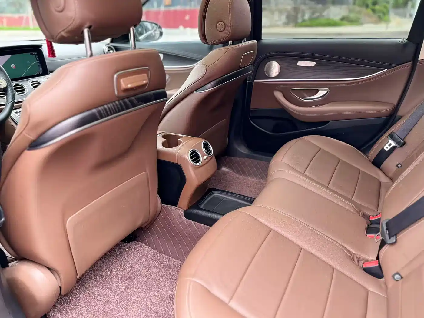 Mercedes-Benz E-Class 2020 E 300 L Sport Fashion Model фото 8