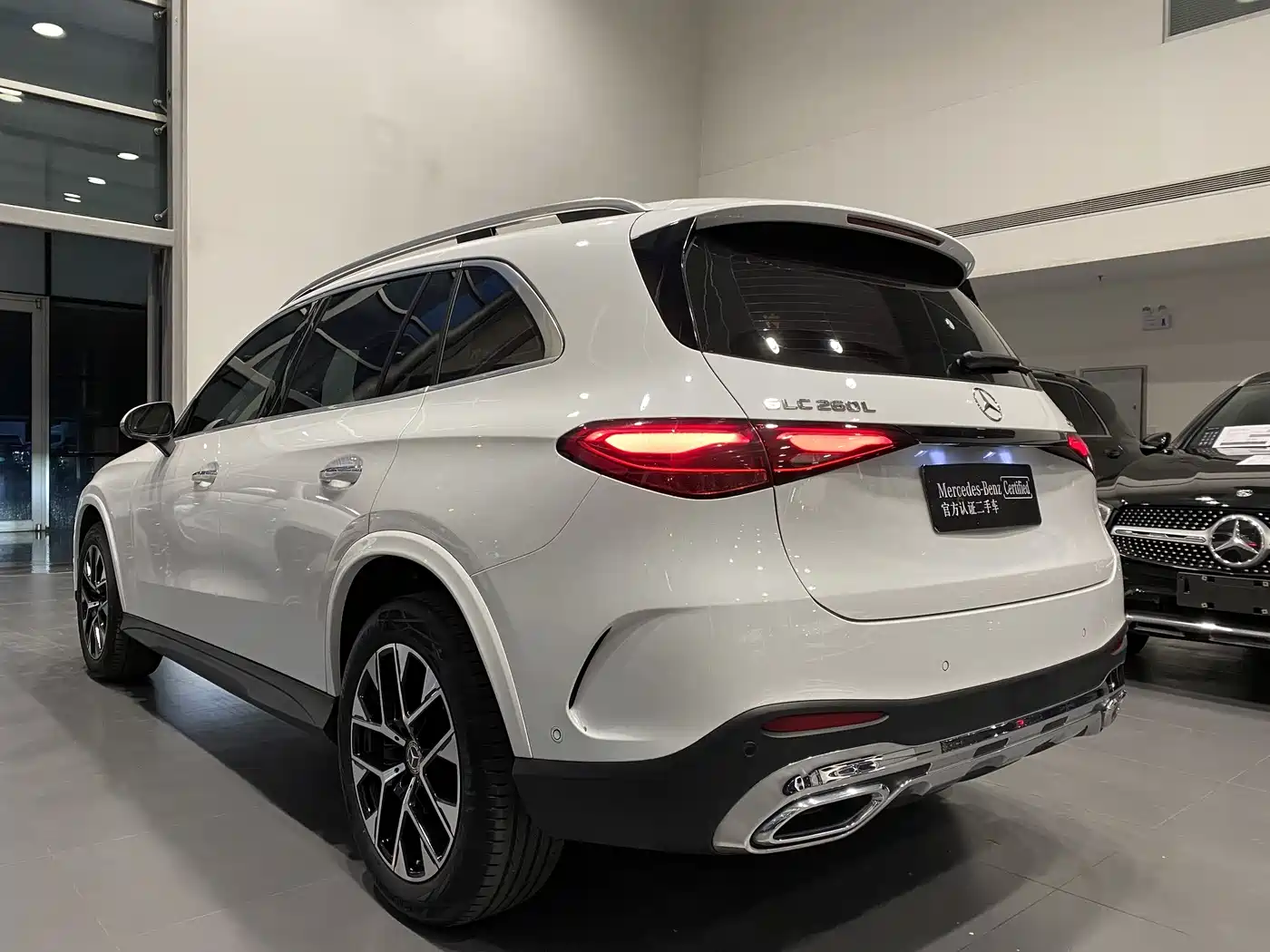 Mercedes-Benz GLC 2024 GLC 260 L 4MATIC Luxury 5-seater фото 16