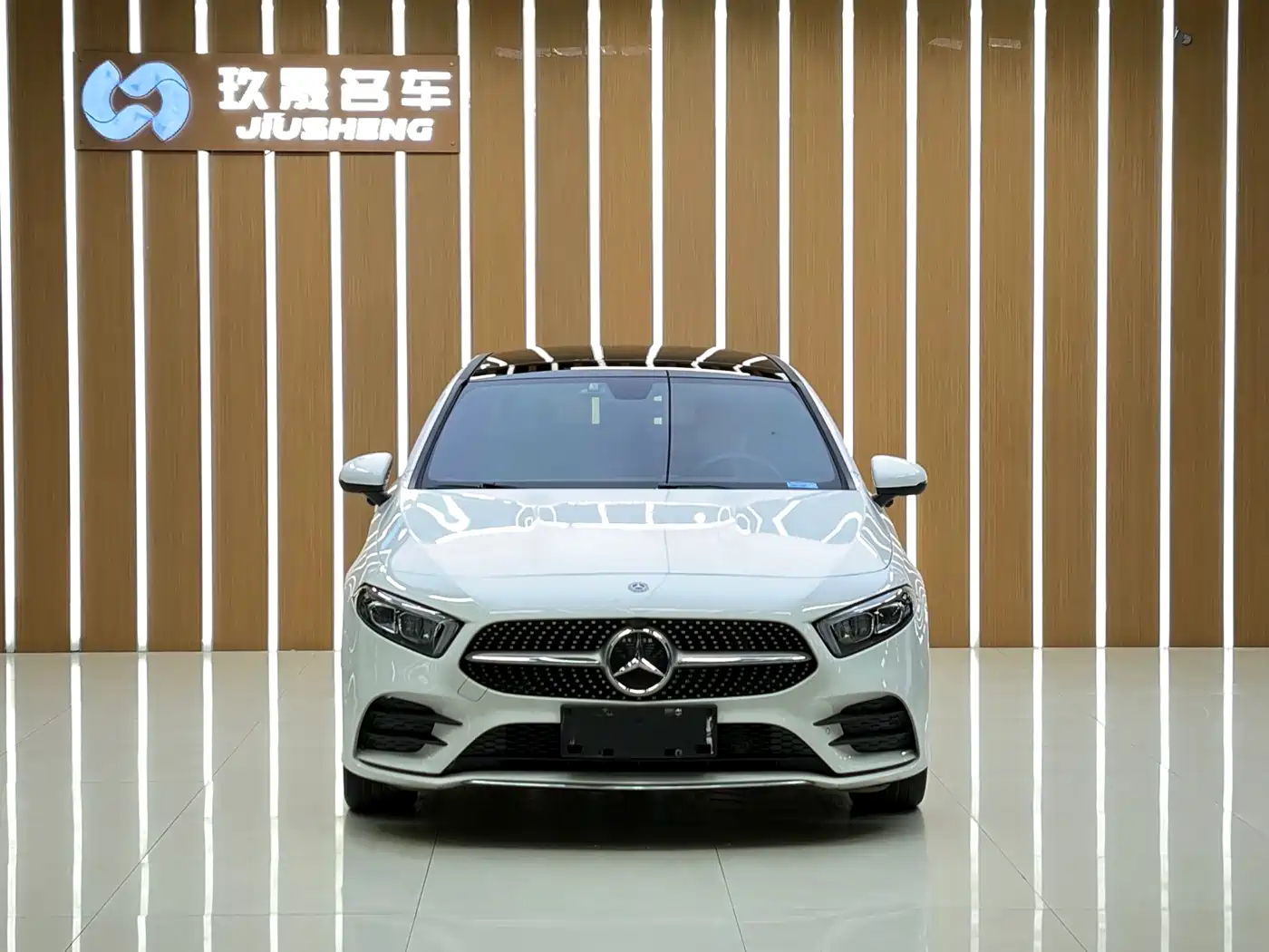 Mercedes-Benz A-Class 2019 A 200 L Sport Sedan фото 2