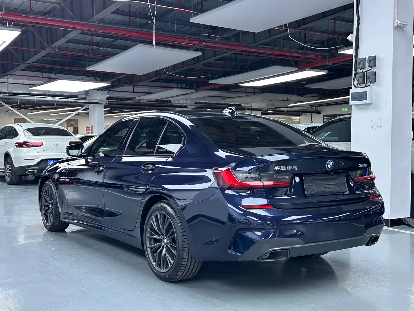 BMW 3 Series 2022 325i M Sport Shadow Edition фото 21