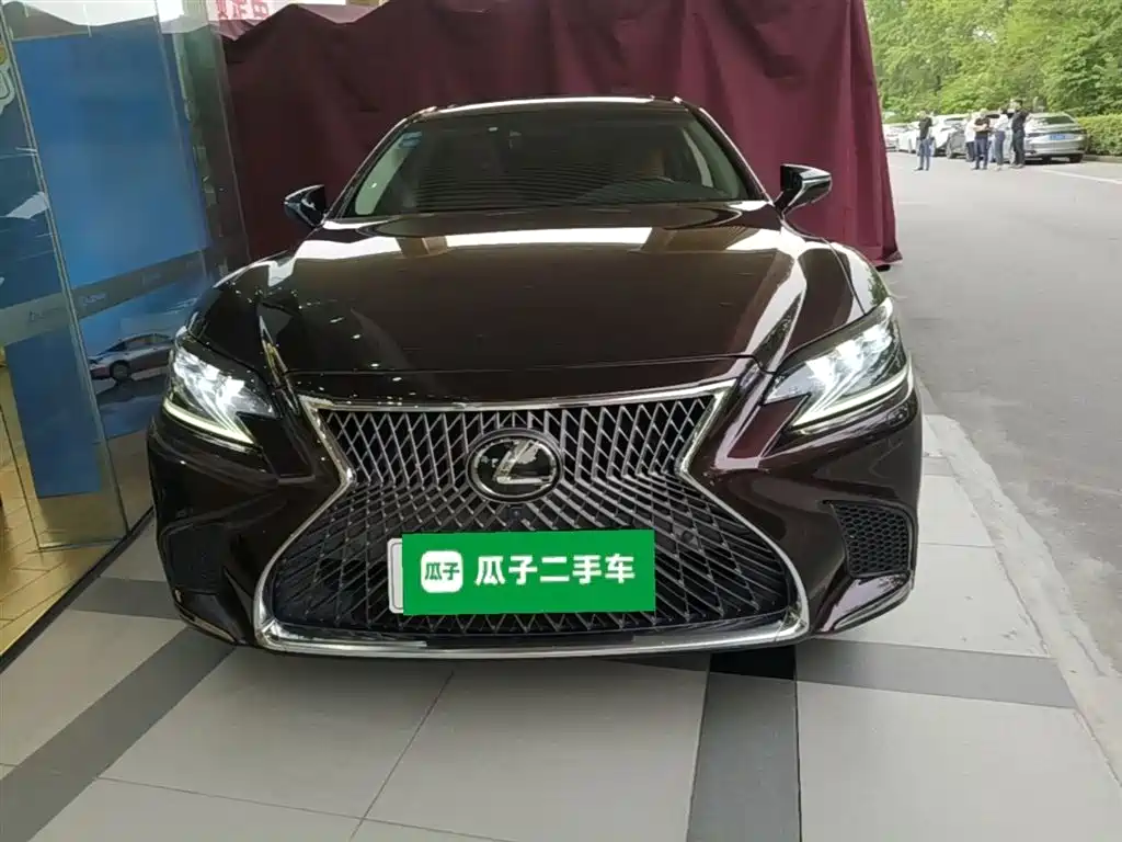 Lexus LS 2018 350 Excellence Edition China V фото 3