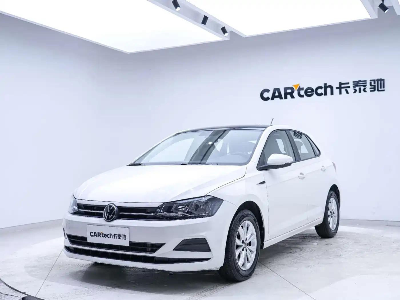 Volkswagen Polo 2021 Plus 1.5L Automatic Colorful Tech Edition фото 9