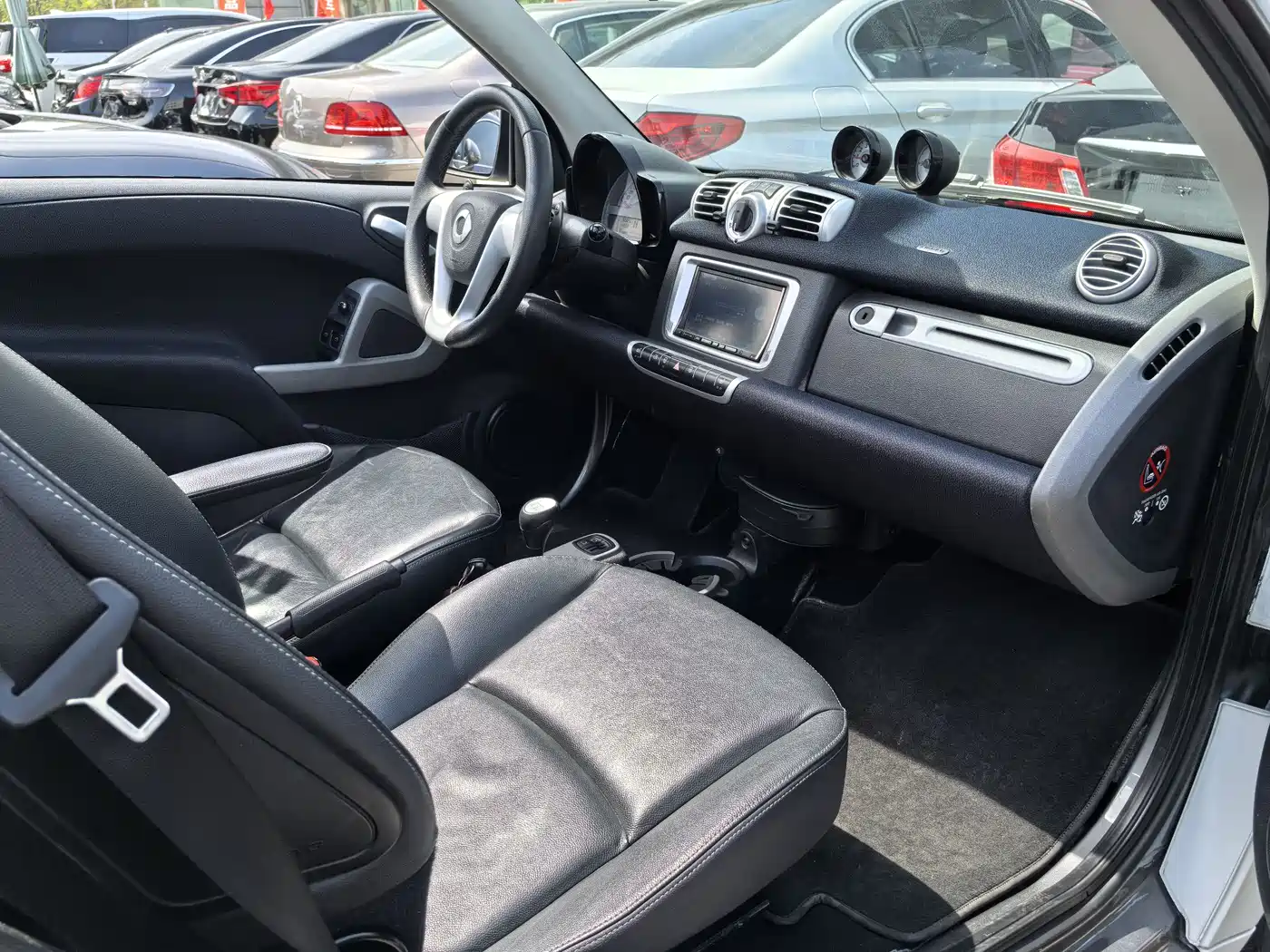 smart fortwo 2015 2014 1.0T Convertible BoConcept Special Edition