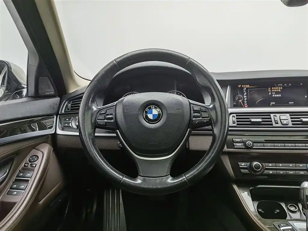 BMW 5 Series 2017 525Li Luxury Design Package фото 11
