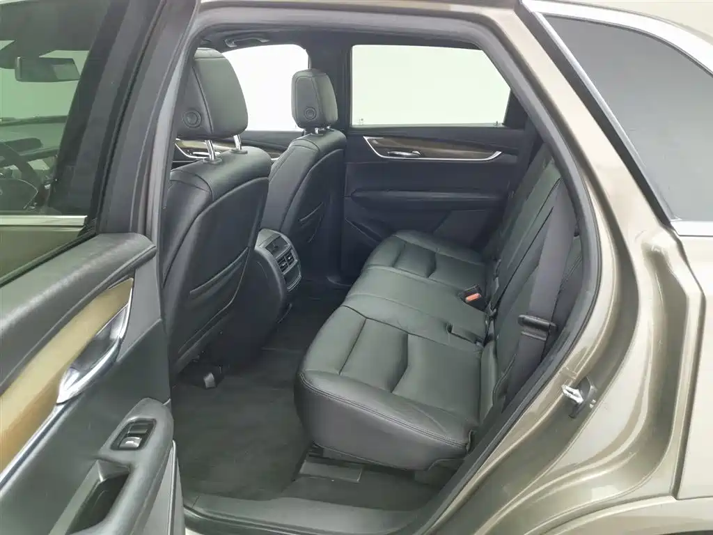 Cadillac XT5 2016 28T AWD Premium Model фото 15